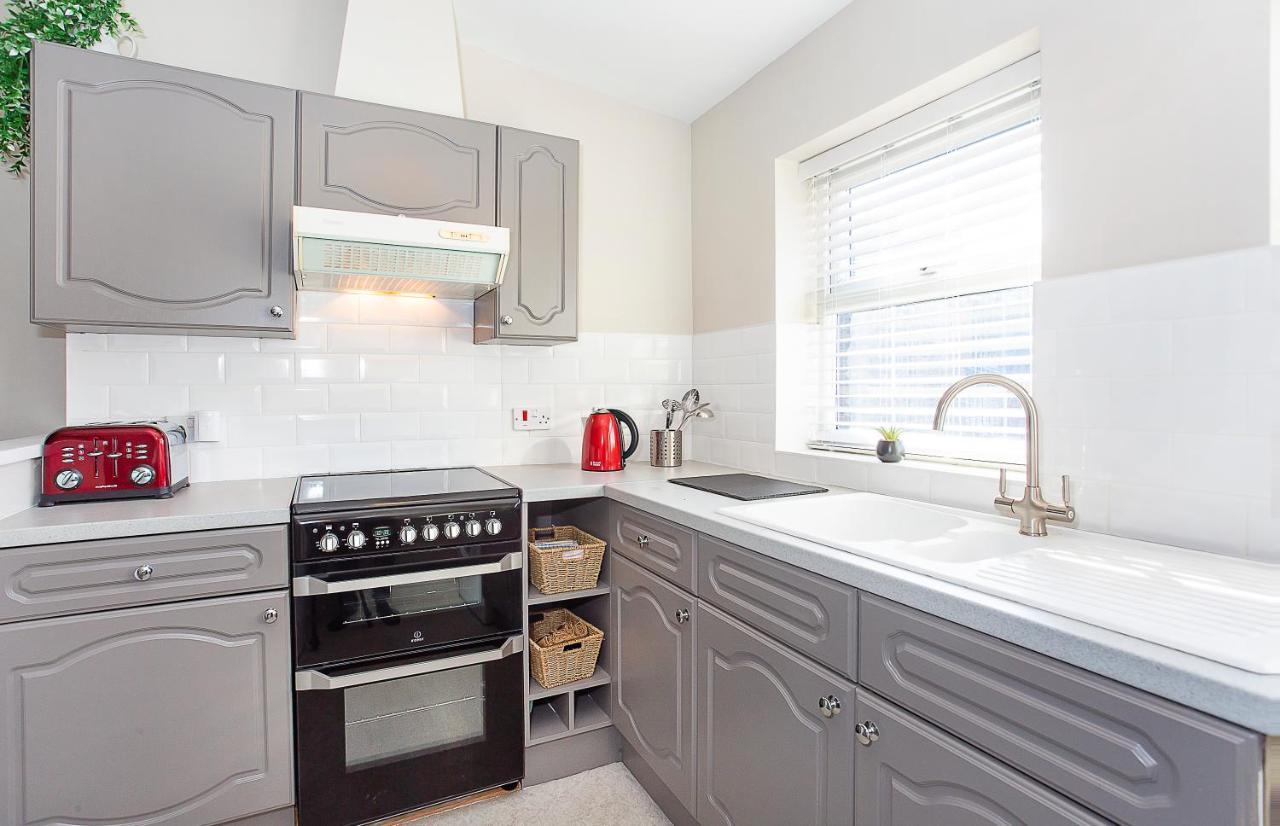 Courtyard Apartment Йорк Екстериор снимка